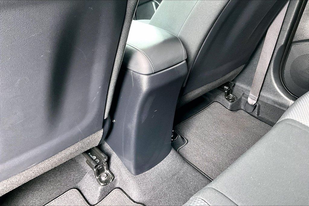 Used 2023 Kia Soul LX w/ Option Group 015 FWD image 10