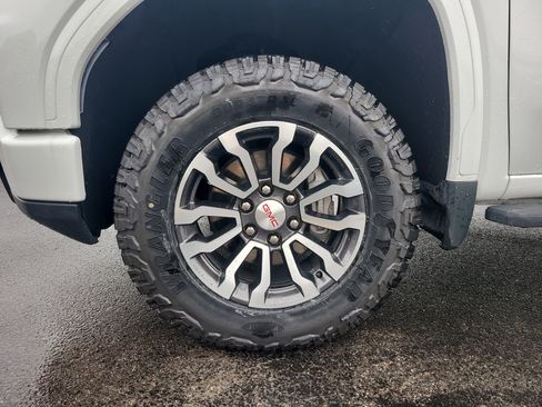 Used 2023 GMC Sierra 1500 AT4 w/ AT4 Premium Package image 10