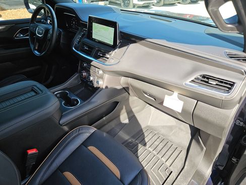 Certified 2023 GMC Yukon AT4 w/ AT4 Premium Plus Package AWD/4WD image 26