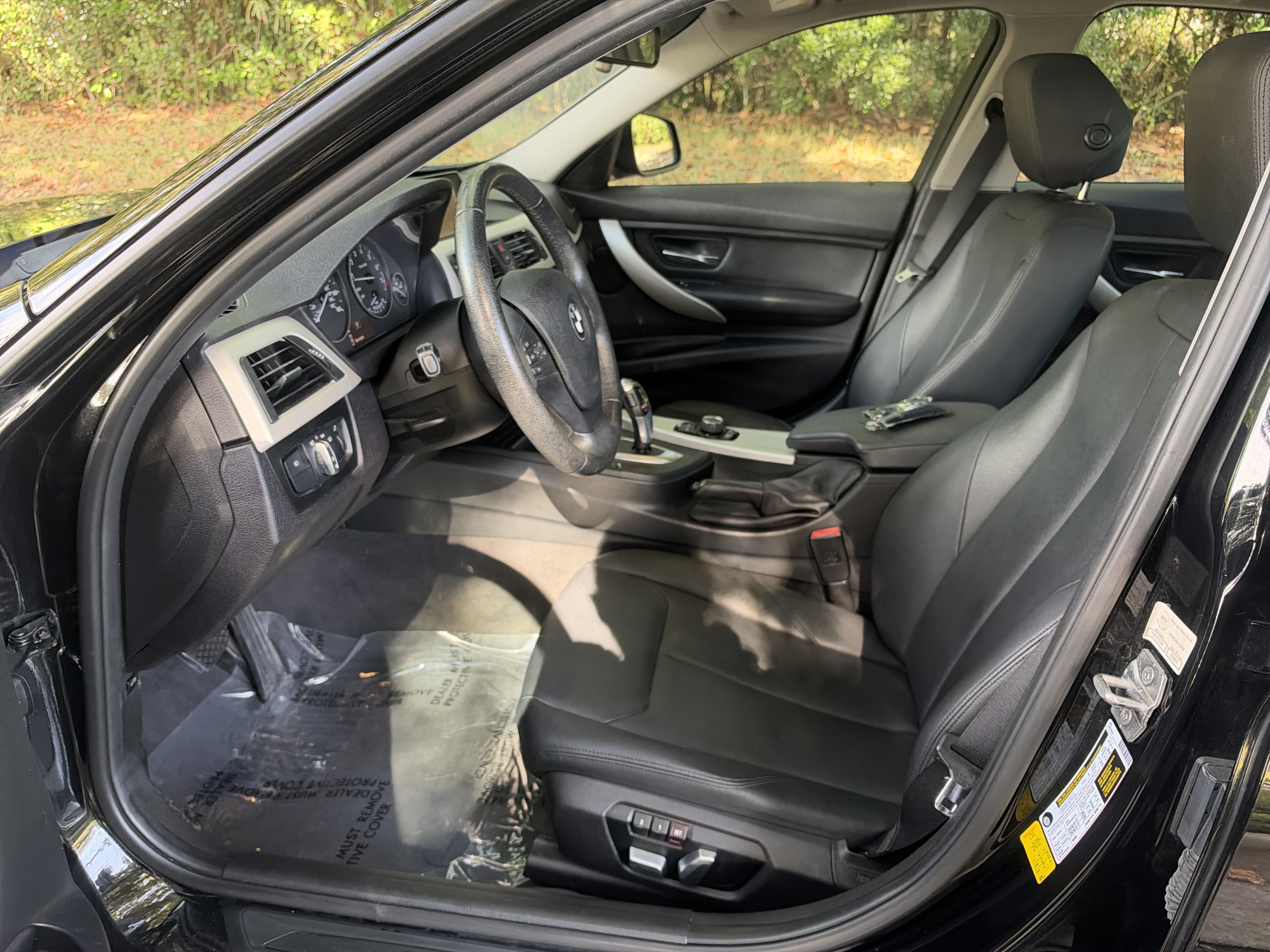 Used 2017 BMW 320i Sedan RWD image 30