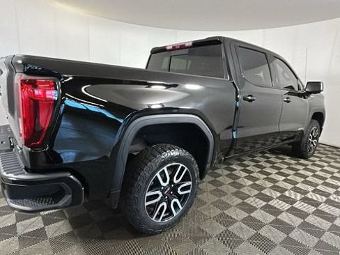Used 2023 GMC Sierra 1500 AT4 w/ Technology Package AWD/4WD image 2