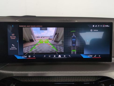 Used 2025 BMW 330i Sedan w/ Convenience Package image 23