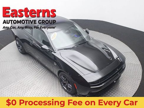 Used 2024 Dodge Charger Daytona R/T w/ Plus Group AWD/4WD image 3