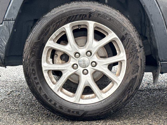 Used 2016 Jeep Cherokee Latitude w/ Comfort & Sound Group FWD image 7