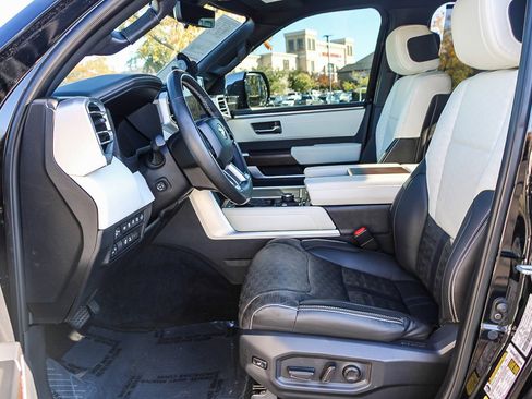 Used 2024 Toyota Tundra Capstone image 17