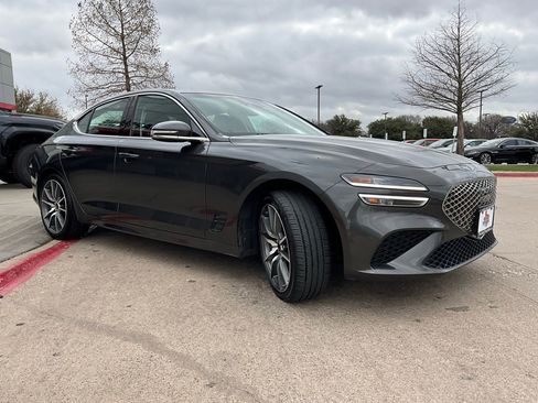 Used 2025 Genesis G70 2.5T image 4