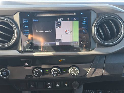 Used 2019 Toyota Tacoma TRD Sport RWD image 14