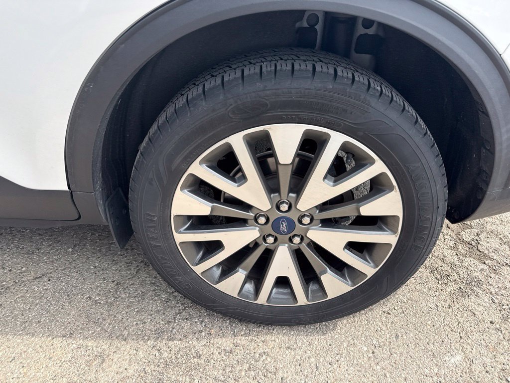 Used 2020 Ford Escape Titanium AWD/4WD image 13