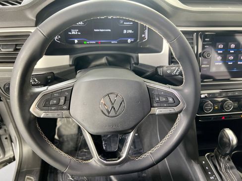 Used 2022 Volkswagen Atlas Cross Sport SE image 11