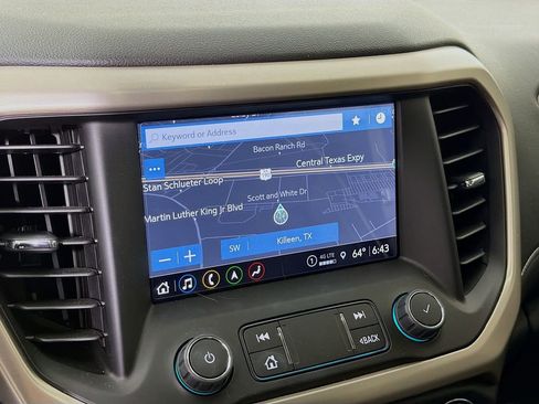 Used 2022 GMC Acadia Denali w/ Denali Technology Package image 17