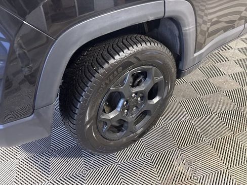 Used 2023 Jeep Compass Trailhawk w/ Sun and Sound Group image 7