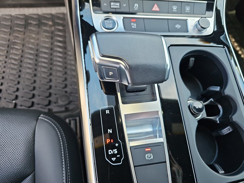Used 2023 Audi Q8 Premium Plus w/ Premium Plus Package AWD/4WD image 20