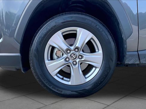Used 2024 Toyota RAV4 XLE FWD image 11