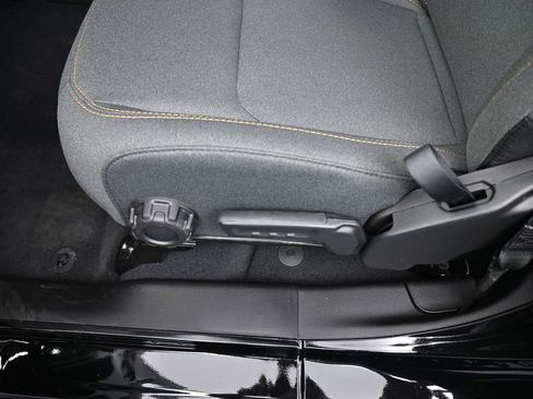 New 2026 Jeep Gladiator Sport image 13