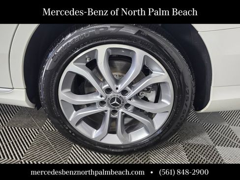 Certified 2018 Mercedes-Benz C 300 4MATIC Sedan image 18
