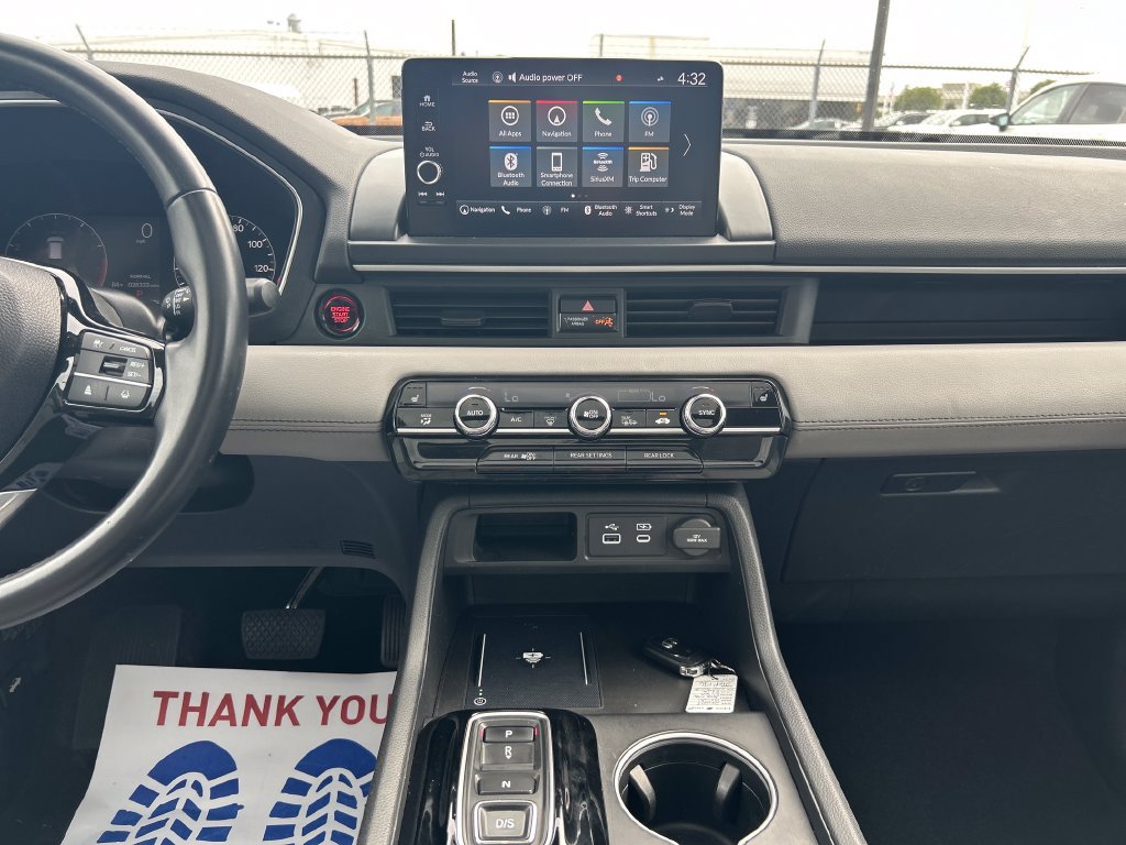Certified 2024 Honda Pilot Touring image 17