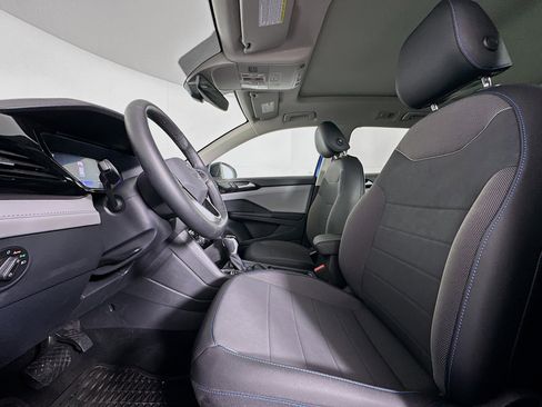 Used 2024 Volkswagen Taos SE image 13