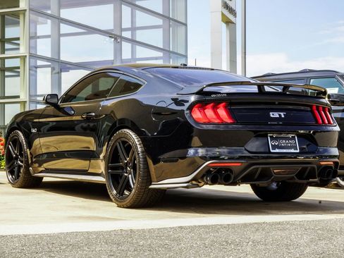 Used 2019 Ford Mustang GT Premium w/ GT Performance Package RWD image 12