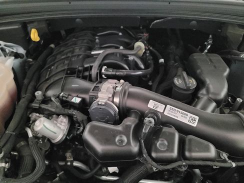 Used 2023 Jeep Grand Cherokee Altitude AWD/4WD image 30