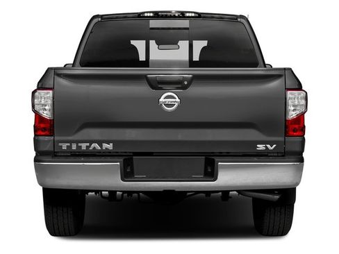 Used 2017 Nissan Titan SV AWD/4WD image 8
