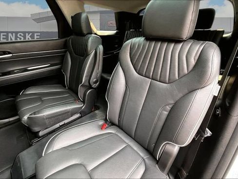 Used 2023 Hyundai Palisade Limited AWD/4WD image 26