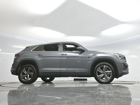 Used 2024 Volkswagen Atlas Cross Sport SEL R-Line AWD/4WD image 69