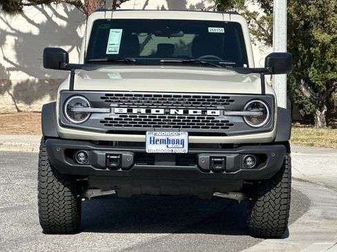 New 2026 Ford Bronco Badlands AWD/4WD image 9