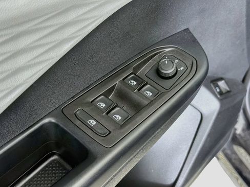 Used 2024 Volkswagen Taos S w/ MDO Package FWD image 19