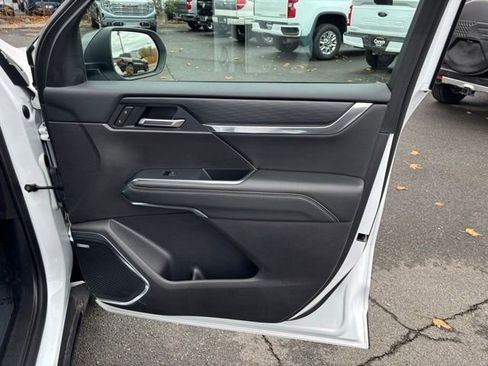 Certified 2025 GMC Acadia Elevation image 33