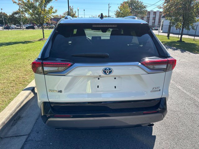 Used 2021 Toyota RAV4 XSE AWD/4WD image 18