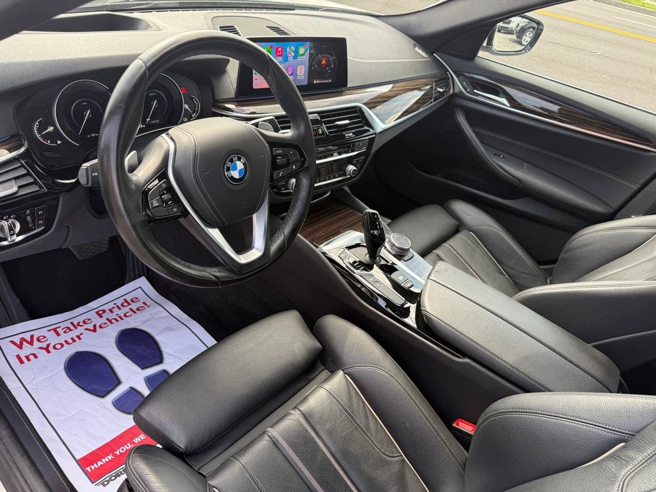 Used 2019 BMW 530e w/ Convenience Package RWD image 17
