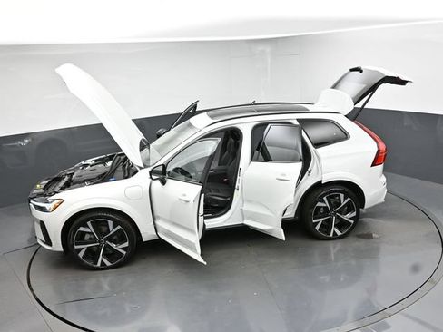 New 2026 Volvo XC60 T8 Ultra w/ Protection Package Premier AWD/4WD image 52