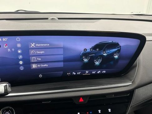Used 2025 Buick Envision Preferred AWD/4WD image 33