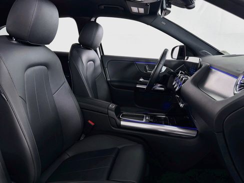 Certified 2025 Mercedes-Benz GLA 250 image 8
