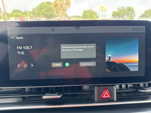 Used 2026 Kia Carnival FWD image 12