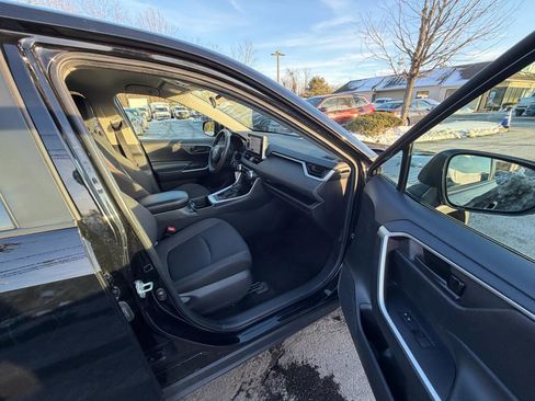 Used 2024 Toyota RAV4 LE image 32