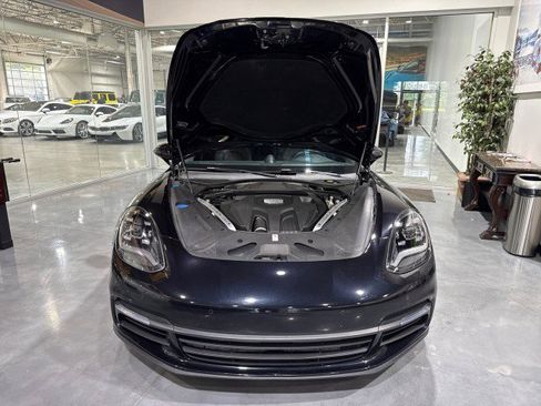 Used 2018 Porsche Panamera 4 AWD/4WD image 17
