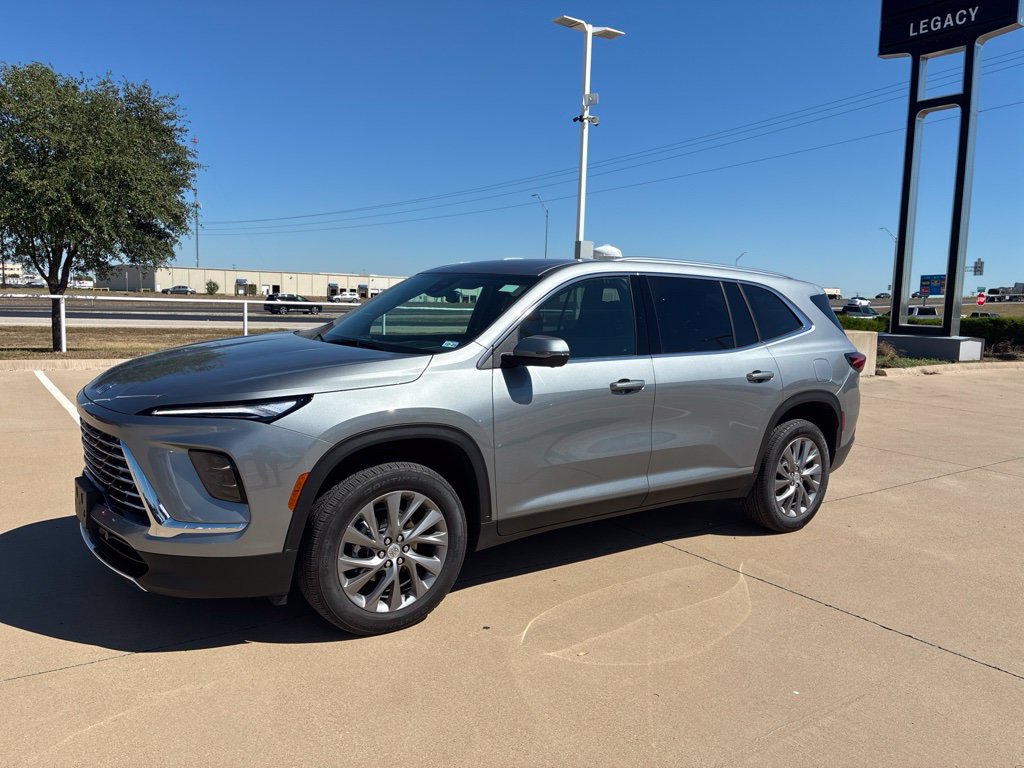 Used 2026 Buick Enclave Preferred FWD image 1