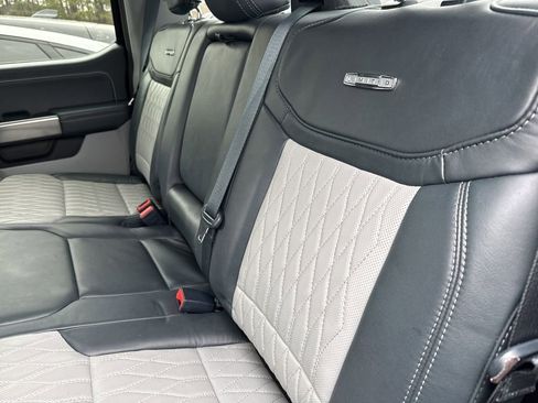 Used 2022 Ford F150 Limited image 12