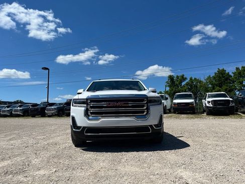 Used 2023 GMC Acadia SLT w/ Preferred Package FWD image 4