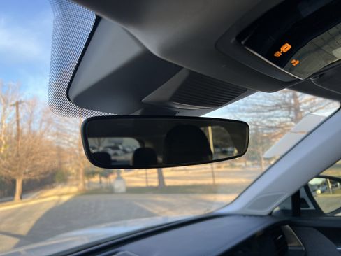 Certified 2025 Volkswagen Tiguan S image 24