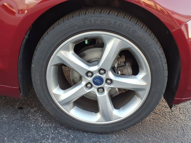 Used 2016 Ford Fusion SE FWD image 9