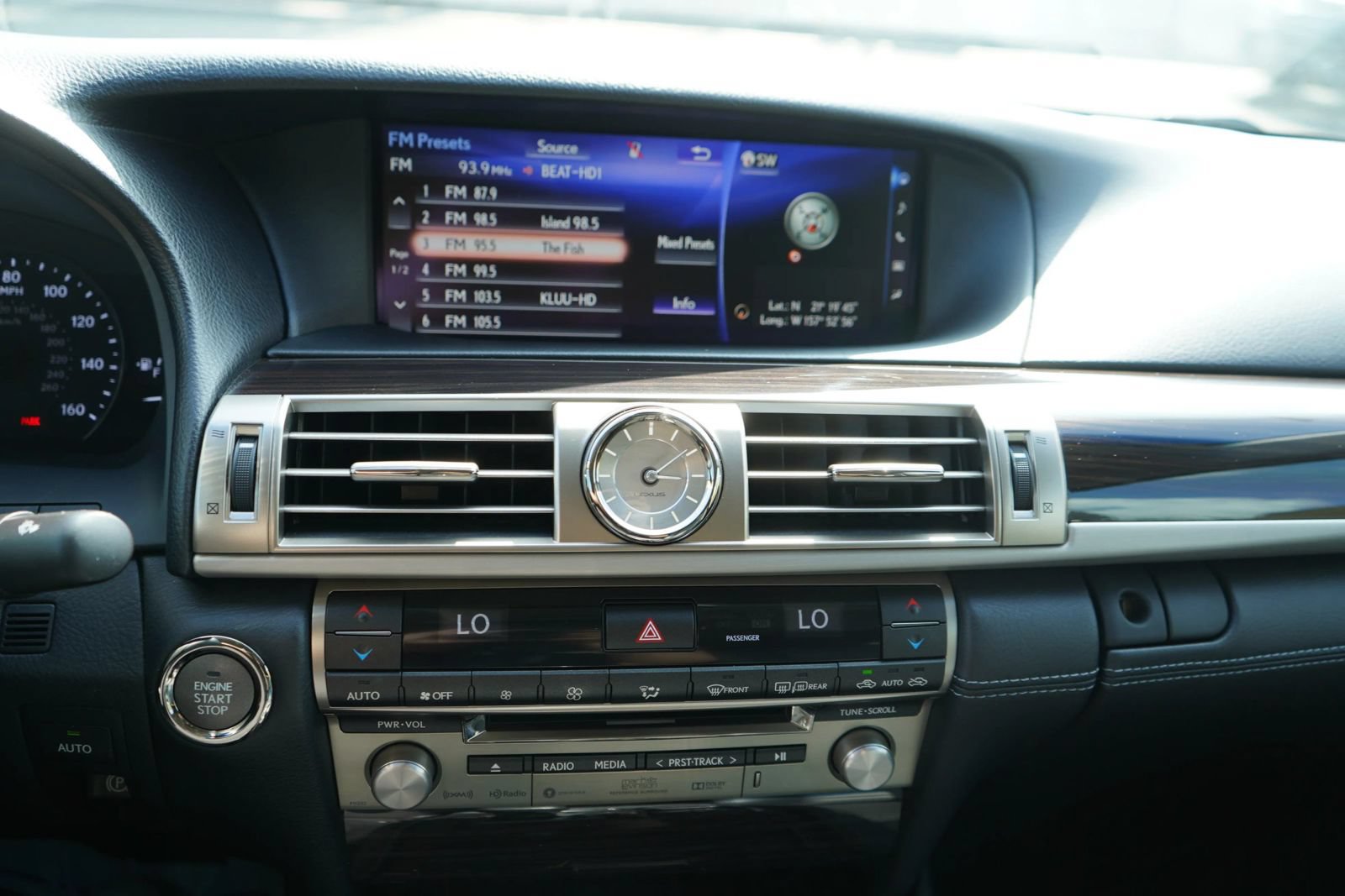 Used 2016 Lexus LS 460 RWD image 11
