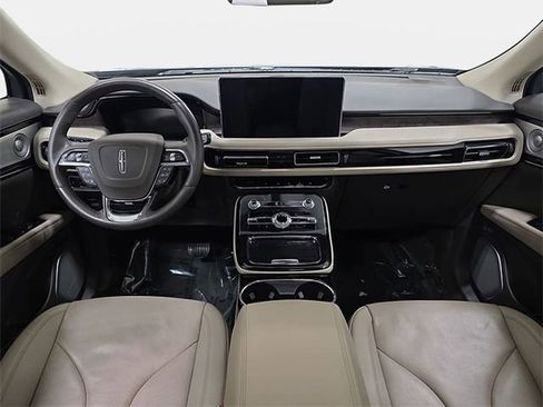 Certified 2023 Lincoln Nautilus Reserve w/ Equipment Group 202A AWD/4WD image 9