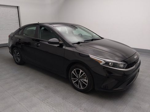 Used 2024 Kia Forte LXS FWD image 11