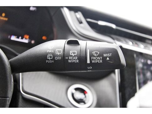 Used 2024 Jeep Grand Cherokee L Laredo image 12