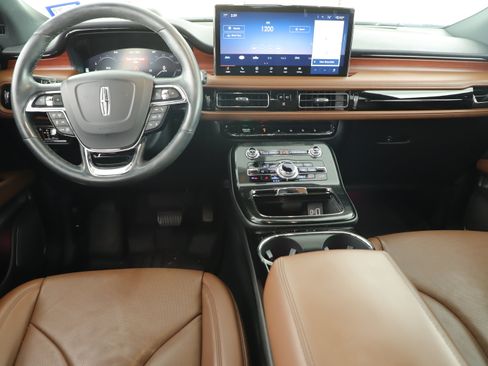 Used 2022 Lincoln Nautilus Reserve FWD image 17