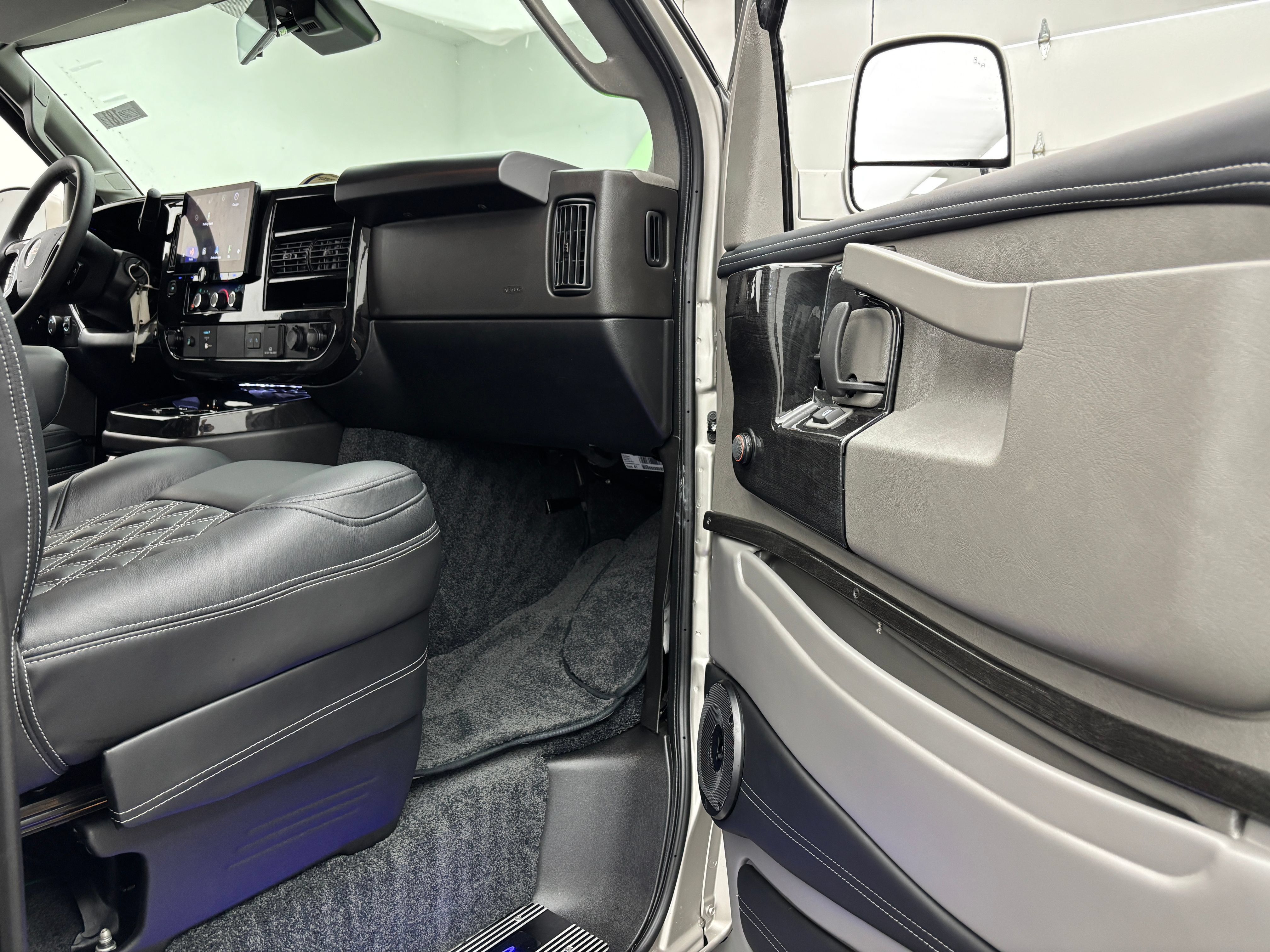 New 2026 GMC Savana 2500 w/ Driver Convenience Package RWD image 22
