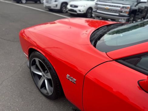 Used 2019 Dodge Challenger R/T RWD image 9