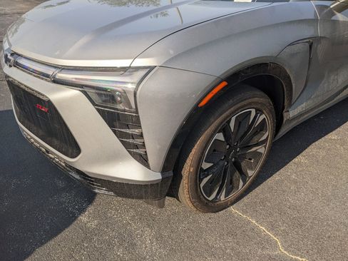 New 2025 Chevrolet Blazer EV RS image 10